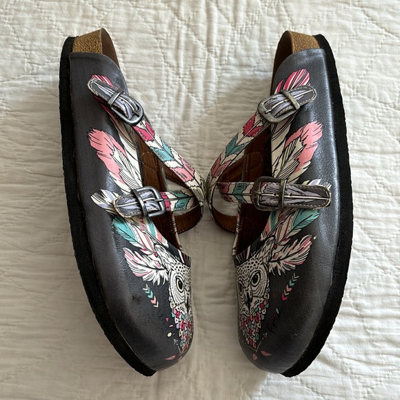 Calceo Clogs - Picture 2 of 7